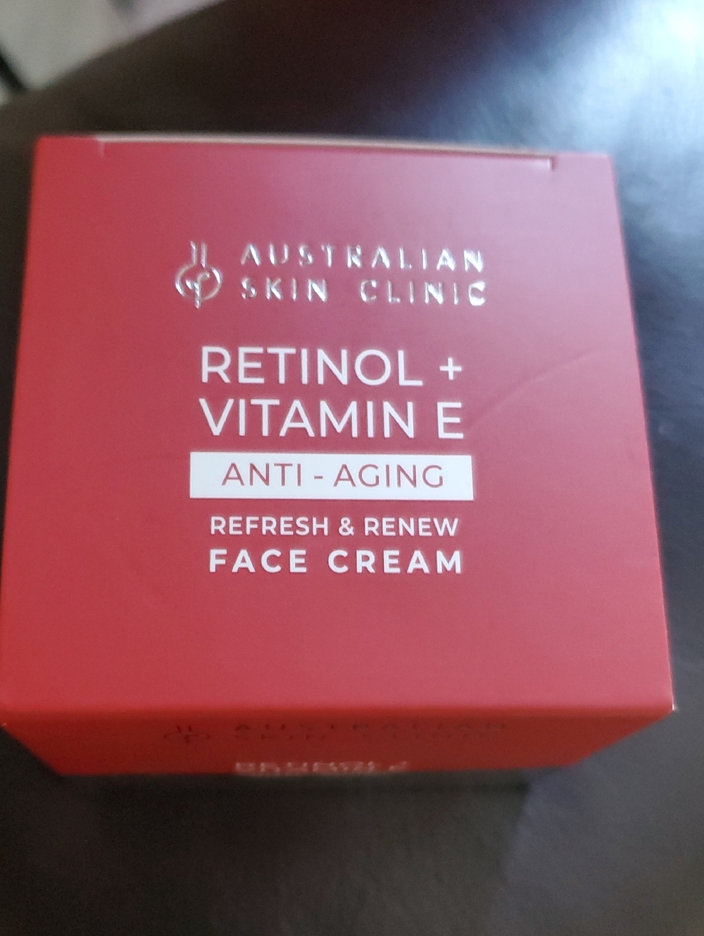 Retinol + Vitamin E Anti-Aging Face Cream - Red